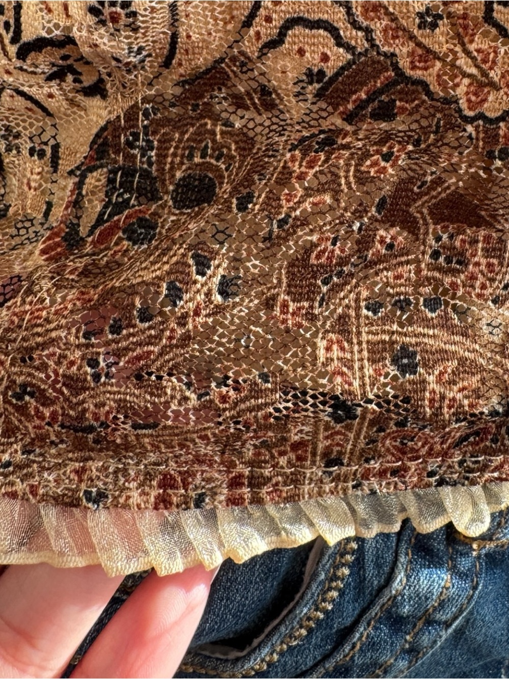 Brown Paisley Lace-Trim Sleeveless Top - Women - Picture 5 of 6